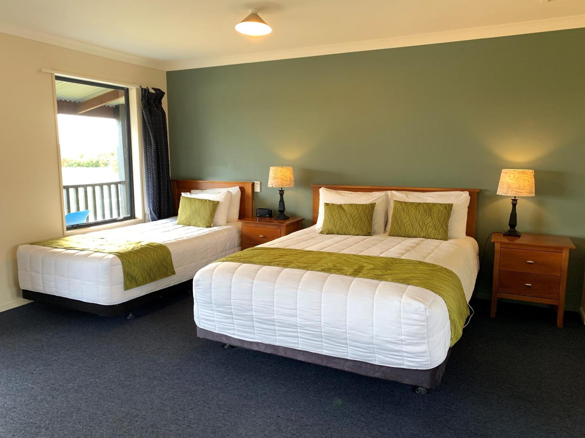 River & 4* Haast