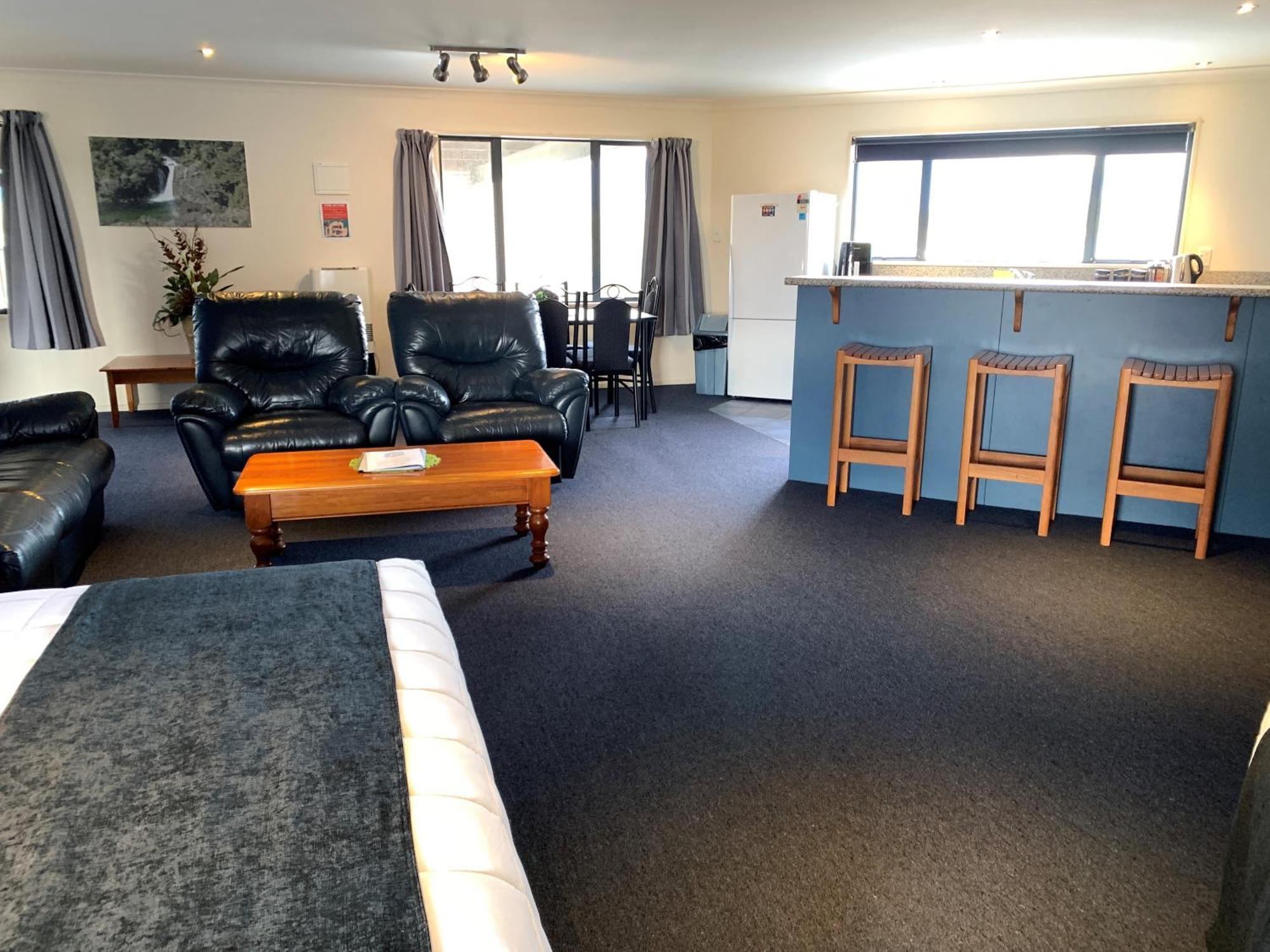 River & 4* Haast
