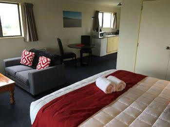 River & 4* Haast